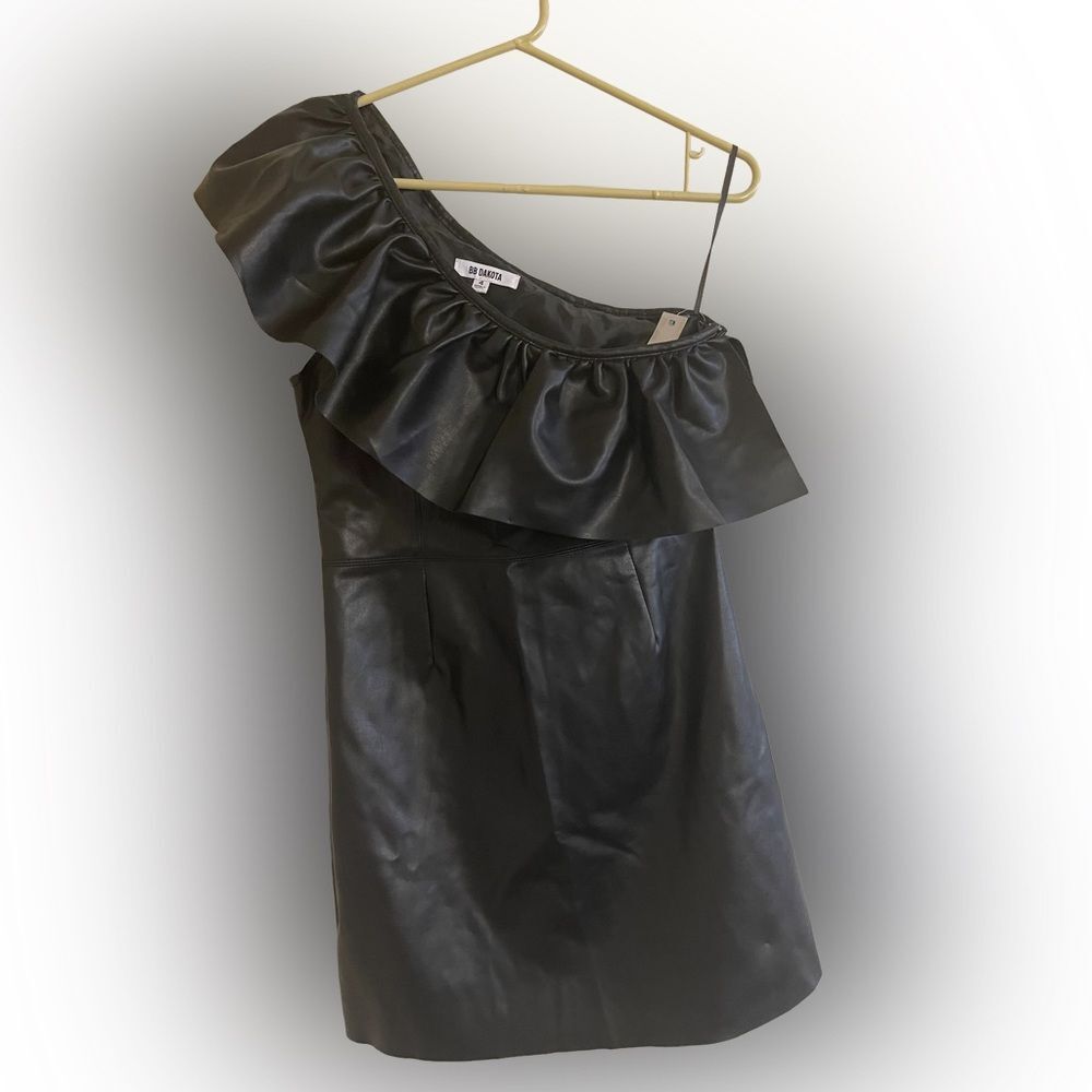 BB Dakota Black Dress Size 4